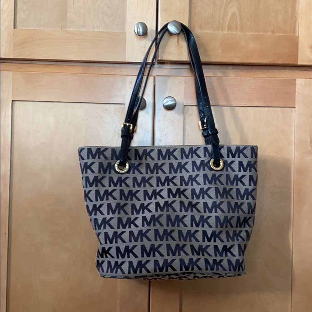 Michael Kors purse